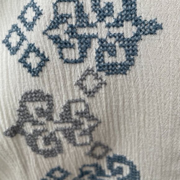 Green Dragon Women's White Embroidered  Short Sleeve Tunic Blouse, Size S - Picture 6 of 9